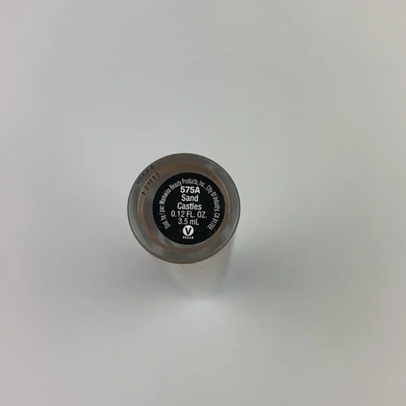 🔥5/$25🔥Wet n Wild Catsuit Liquid Eyeshadow 575A Sand Castles - Picture 2 of 4